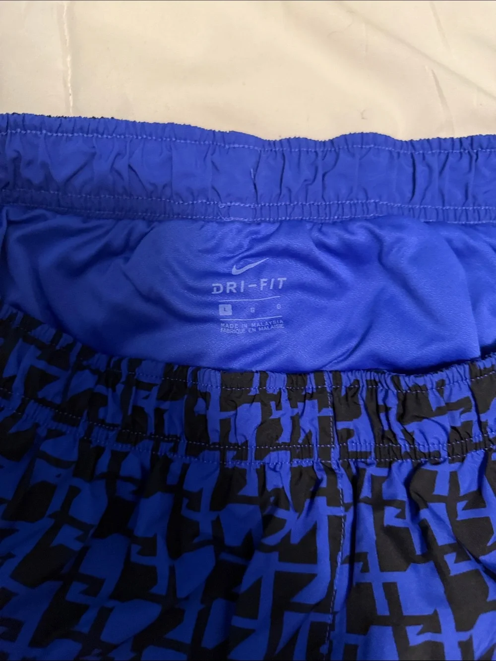 Nike Women's Royal Blue and Black Geometric Athletic Shorts